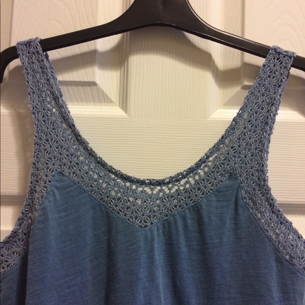 Mossimo Tank Top - Picture 2 of 5